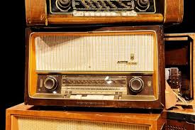 A list of over 100000 free internet radio stations, playlists radio, broadcasting in mp3, aac+, and ogg formats. Die Entwicklung Des Radios