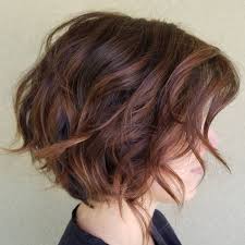Two Tone Bob With Choppy Surface Layers Wavy Bob Haircuts Wavy Bob Hairstyles Choppy Bob Hairstyles