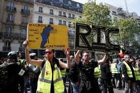 Par euronews • mise à jour: Notre Dossier Gilets Jaunes L Enracinement Dans La Duree Mediapart