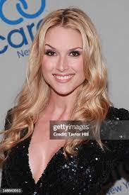 Caron Taylor's Instagram, Twitter & Facebook