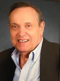 Royalty Bank & Trust Company : Lopes, Jack: Amazon.in: Books