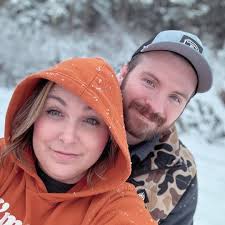 Whip me, hit me, punish me. I am a retired owner of 7 pizza joints. I live  in a area where pizza puffs are considered pizza. More often than not I do