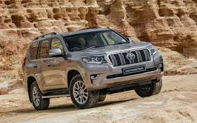 View the lineup of 2021 suvs including detailed prices, professional suv reviews, and complete suv specifications and comparisons. Comparison Toyota Land Cruiser Prado Kakadu 2018 Vs Jeep Grand Cherokee Overland 2018 Suv Drive