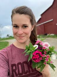 Anyone know of some nice hanging baskets still available. I lost a few this  week and didn't know if there is still any available at the nurseries.
