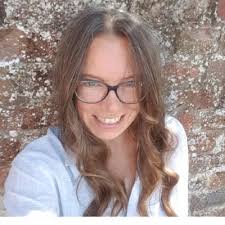 Looking forward to a great day of all things Marketing with Michelle  Thompson at The College Marketing Network Conference ✨