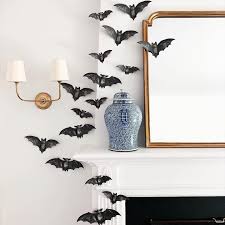 Happy Halloween! 🦇🦇🦇 interior: @daniellemoss_ lighting: Vendome Double  Sconce by Thomas O'Brien #halloweendecor #interiordesign #thomasobrien  #visualcomfort