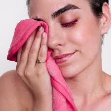 🔥HOT TIP: An environmentally friendly way to remove your budgeproof makeup  in conjunction with Ooops!, Foops! or Shea Butter body cream! These gentle  cloths are fantastic for removing makeup and cleansing your