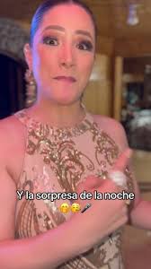 Mi padre Marco Obando cantando, ¡arrasó con todo! 😂 Casi me roba el  público, ¡qué talento! 🎤🔥 #PapáShowman #TalentoDeFamilia #ElPúblicoEsSuyo 