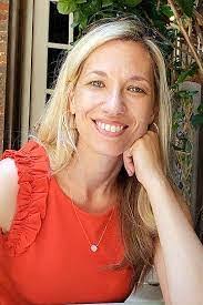 Angela Lucchese's Instagram, Twitter & Facebook