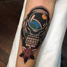 Astronaut Helmet By Aaron Murphy At Bloodlines Ink Perth Wa My First Tattoo Astronaut Tattoo Spaceman Tattoo Tattoos