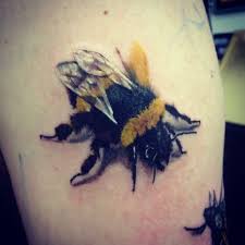 Bumble bee tattoos in very unique designs and various sizes. Nice Real Bumblebee Tattoo Design Idea Tattoo Pictures Tattoo Pictures