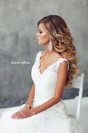 The hair is sleek and shiny which also brings out the hairstyle and attracts focus on it. 26 Fabulous Wedding Bridal Hairstyles For Long Hair Deer Pearl Flowers
