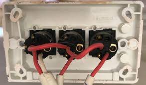 This circuit is wired with a. Changing A 3 Gang Australian Switch Loop Light Switch To A Smart Switch With No Neutral Home Improvement Stack Exchange