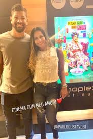 Guilherme militão é empresário, tem 31 anos, e é chamado pelos amigos mais próximos de guido. Viviane Araujo Posa Agarradinha Com O Novo Namorado Voce Chegou Famosos Extra Online