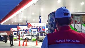 Tak heran, hal ini menjadi salah satu . Perbandingan Besaran Gaji Karyawan Pertamina Dan Pln Dari Posisi Paling Rendah Sampai Paling Tinggi Tribun Jogja