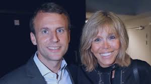 There are times in your life where you need to make vital choices. Brigitte Macron France S Glamorous First Lady Parisian Chic For Over 60 Youtube