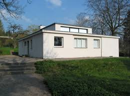 Zahlreiche einkaufsmöglichkeiten, restaurants und das zentrum sind fußläufig zu erreichen. Musterhaus Am Horn Wikipedia