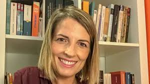 “La oscuridad”, primera novela de Ana Moraga