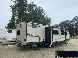 Also has an outdoor gas grill and small refrigerator. 2017 Keystone Cougar Satellite Tv Connection 2017 Keystone Cougar 336bhs Integrates Cable Tv And Satellite In All Rooms Plug And Play Dylanstelle27