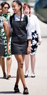 She is the eldest daughter of former president barack obama she has one younger sister, sasha obama. Take A Look At Malia Obama S Incredible Style Evolution Malia Obama Obama Daughter Malia