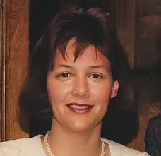 Lori Hennessy's Instagram, Twitter & Facebook