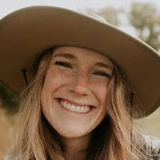 Mary Harner's Instagram, Twitter & Facebook