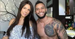 Noticias de esteban landrau, fotos y videos. Esteban Landrau Presume Sus Abdominales Tras Dar A Luz