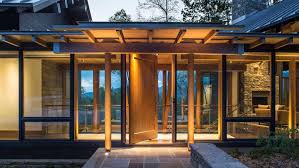 North Carolina Mountain Home Feels Like Living Above The Treetops In 2020 Mountain Home Modern Lake House Modern Rustic Homes