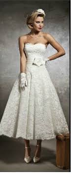 Ces habits avaient un haut boutonné ajusté comme un accédez à la plus grande collection de robes des années 50 en faisant vos achats sur amazon. 50 Idees De Robes Mariee Des Annees 50 Robes Mariee Des Annees 50 Robe De Mariee Robe De Mariage