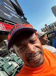 It's my earth day ♋️ season 6/30/66 Big 59 Today and Happy Birthday to all  my Birthday Twins 🥰