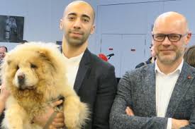 In 2017 nam hij samen met zijn hond pamuk deel aan de televisiequiz de slimste mens ter wereld, waarin hij het tot de finaleweken schopte. Block En Van Osta Steken De Hand Uit Schoten Gazet Van Antwerpen Mobile