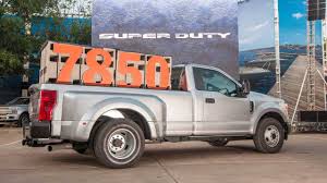 2020 Ford Super Duty Can Tow Up To 24 200 Pounds Slashgear