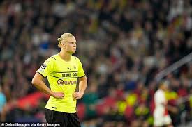 Borussia dortmund received a late winner from striker robert lewandowski against ajax —and the decisive strike kept dortmund alive in the group stage of the . Borussia Dortmund Are Thumped By Ajax As The Dutch Giants Hit Four Past The Bundesliga Side Hca Barbieri News