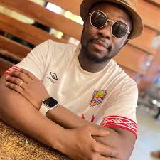 Here we go again, Jonathan Lis, the man who does'nt like anything he hears,  but turns up every week for his money....