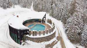 There is no better place to relax than at your vacation rental accommodations in nakusp, a picturesque setting at the foot of the selkirk mountains on the east shore of the arrow lakes. Nakusp Hot Springs Chalets Campground Nakusp And Arrow Lakes