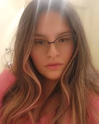 I'm new and haven't posted yet but here's how you can tell I love pink!!!!  I went and got my hair done! I got a pink balayage done today and I  absolutely