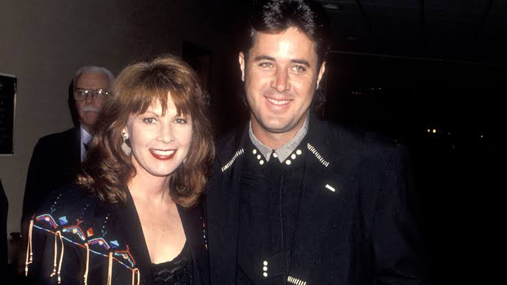 4 Country Songs Most People Forget Vince Gill Sang Background Vocals On -  American Songwriter