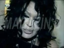 23 sene önce Bülent Ersoy'u yaralayan Hacı Tepe ile röportaj yapılıyor.