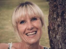 Sandra Schurr's Instagram, Twitter & Facebook