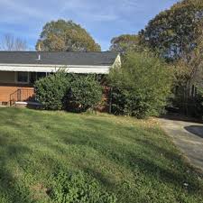 EDWARD YARD CARE AND JUNK REMOVAL