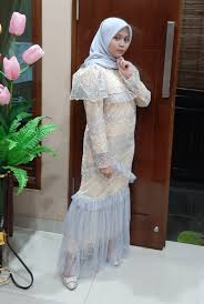 Gamis batik merupakan salah satu jenis pakaian yang sangat tepat digunakan oleh para wanita muslimah yang ingin tampil unik, klasik, cantik dan elegan. Gamis Bulu Perindu Gamis Lebaran Gamis Brokat Tule Pringkel Gamis Pesta Kebaya Lazada Indonesia