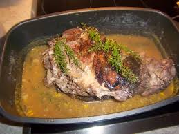 Um Es Vorweg Zu Nehmen Der Hals Vom Lamm Ist Kein Edles Stuck Fleisch Sehr Fettig Und Aus 2 Kg Erhalt Man Gerade Ei Lammhals Rezepte Lebensmittel Essen Essen