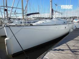 Vente Beneteau First 300 Spirit Occasion Voilier Quillard A Arzal France Youboat Fr Voilier Radeau De Survie Bateau Occasion