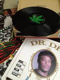 Play the best mahjong games online! Dr Dre S The Chronic Vinyl Being Played On A Record Player Rap Music Gangsta Rap Hip Hop Rap