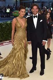 Irina shayk went monochrome while on mommy duty. Irina Shayk And Bradley Cooper Make Rare Red Carpet Appearance At 2018 Met Gala
