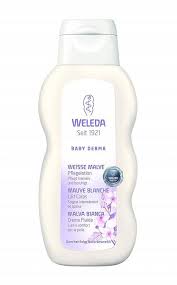 Produits Bebe A La Composition Clean Les Top 5 Dans Chaque Categorie Club Mamans Produit Bebe Produit Soin Bebe Lait De Toilette