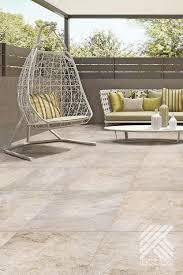 Mit Den Terrassenfliesen Von Flairstone Schaffst Du Moderne Gradlinigkeit Auf Deiner Terrasse Terr In 2020 Terrassenplatten Terrassenfliesen Terrassenbelag