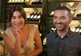 Η ερωτευμένη χρύσα μιχαλοπούλου αγαπάει το φαγητό του λεωνίδα κουτσόπουλου. Doq Noxvgzvuvm