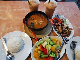 Halan restaurant that gives customers confidence in quality. Ikhwan On Twitter Jalan Jalan Cari Makan Hatyai 1 Kai Tod Decha Tom Yum Kung Daging Bakar Brokoli Goreng Teh Ais Madu 10 10 Https T Co 26py5dwyqo