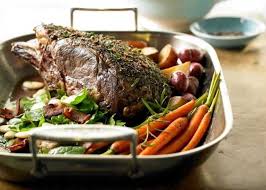 Preparations for christmas dinner usually start on christmas eve. Here S What Irish People Actually Eat On St Patrick S Day Christmas Dinner Menu Traditional Christmas Dinner Roast Dinner
